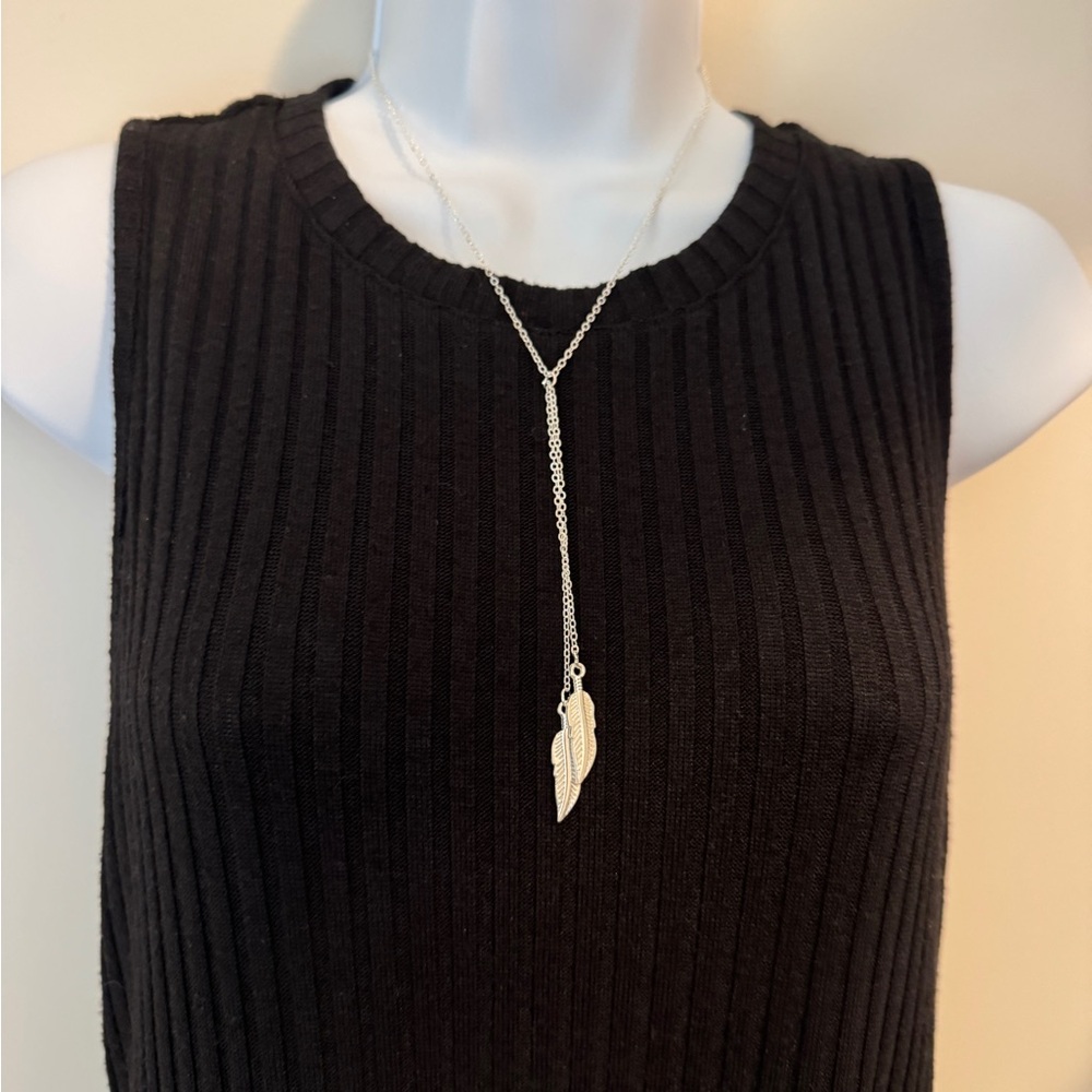 Elegant Silver Toned Feather Pendant Necklace NWT